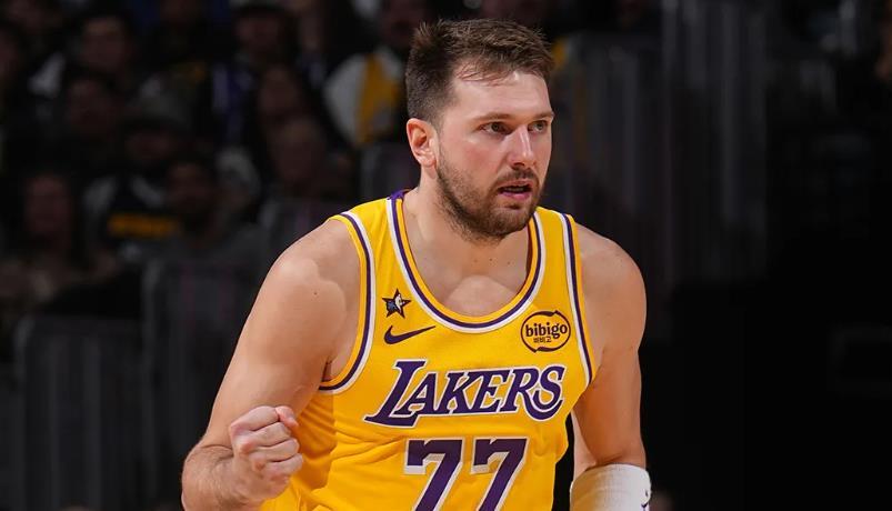 世界杯手机观看软件下载-狂砍38+13+10超约基奇！你再这么打下去：MVP悬念就大了！